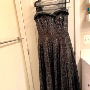 dazzling sequin gown, never used. US size 8-10.